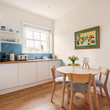 Nordic Regency Apartment Cheltenham Exterior photo